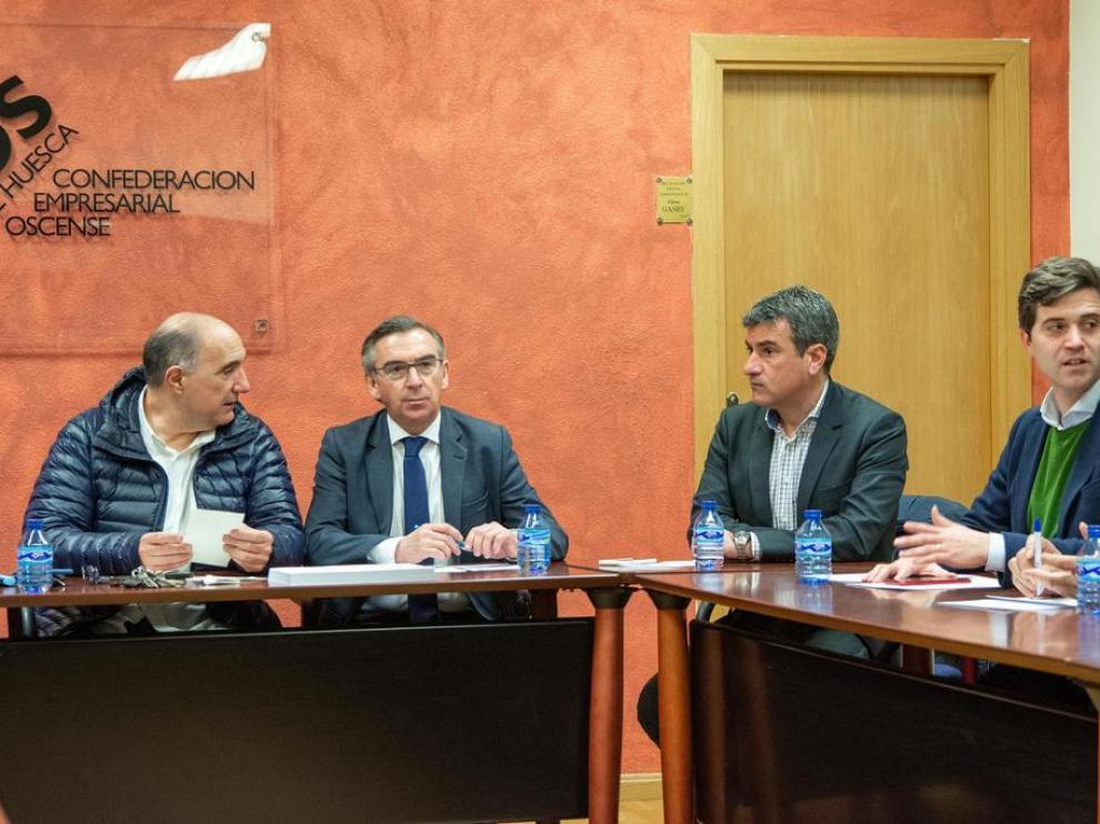 Beamonte teme que el foro de revisión de proyectos hidráulicos sea "una mesa trampa"