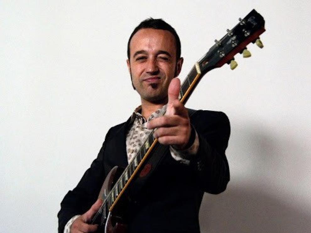 El blues llega a Huesca de la mano del guitarrista Iker Piris
