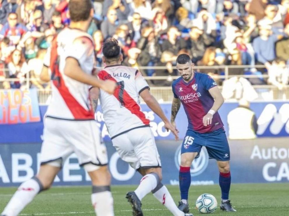 El Huesca viaja a Gerona con Mboula y sin el lesionado Datkovic