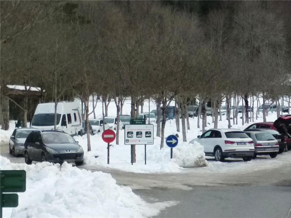 Cortado el acceso al Parque de Ordesa por Torla durante más de hora y media