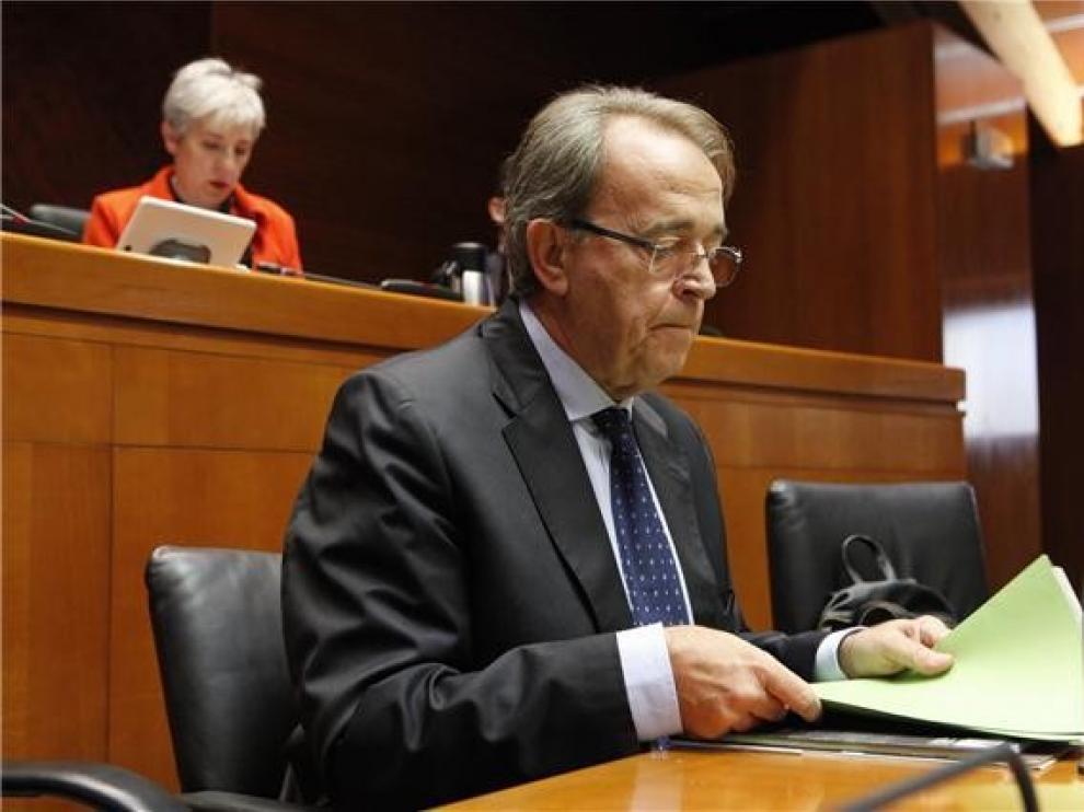 El Gobierno de Aragón valora el objetivo de déficit frente al impago por IVA