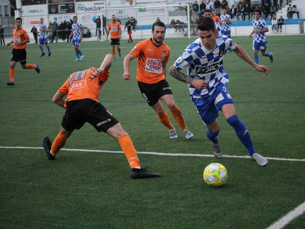Justo empate en el derbi