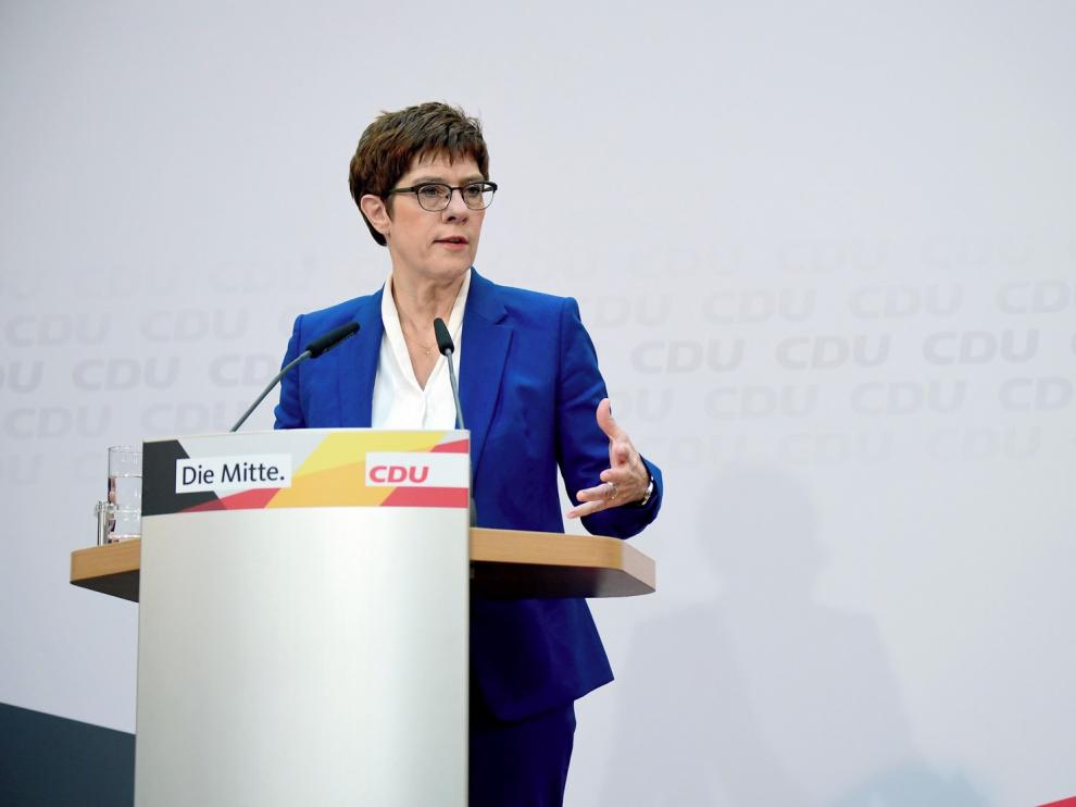 La sucesora de Merkel renuncia por la crisis política en Turingia