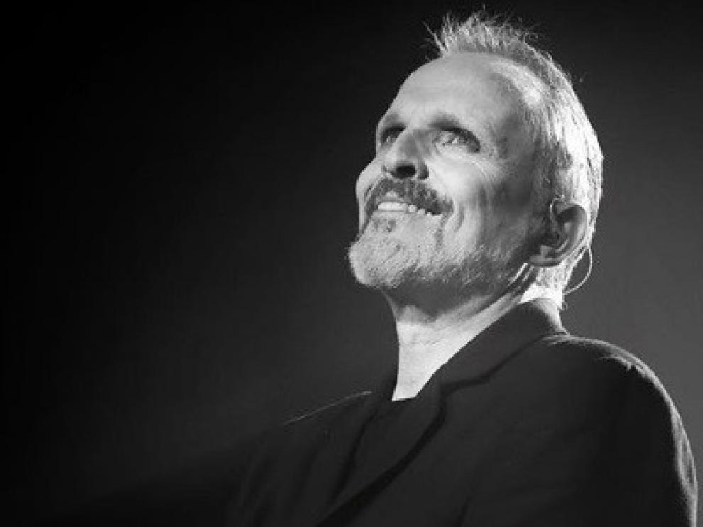 De Miguel a Bosé, la serie de un niño que "nació famoso"