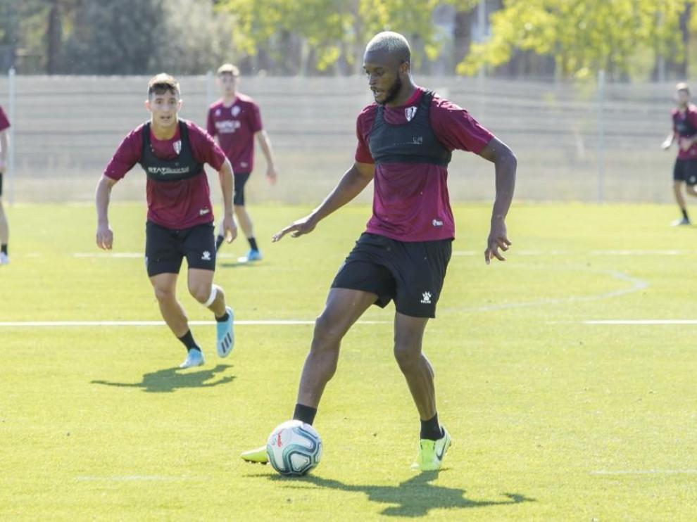 Frenazo a la recuperación de Doukouré y un partido de sanción a Mir