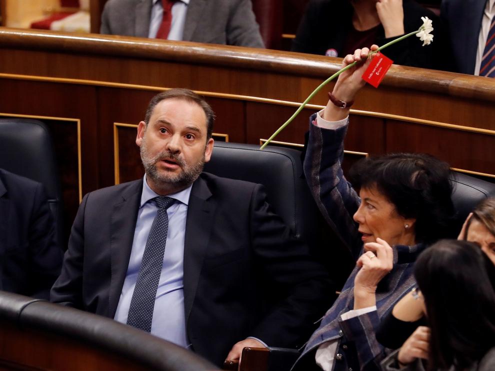 Sánchez cierra filas con Ábalos tras la polémica por Delcy Rodríguez