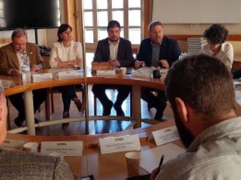 Soro preside la creación de la Comisión de Coordinación del Camino de Santiago-Camino Francés a su paso por Aragón