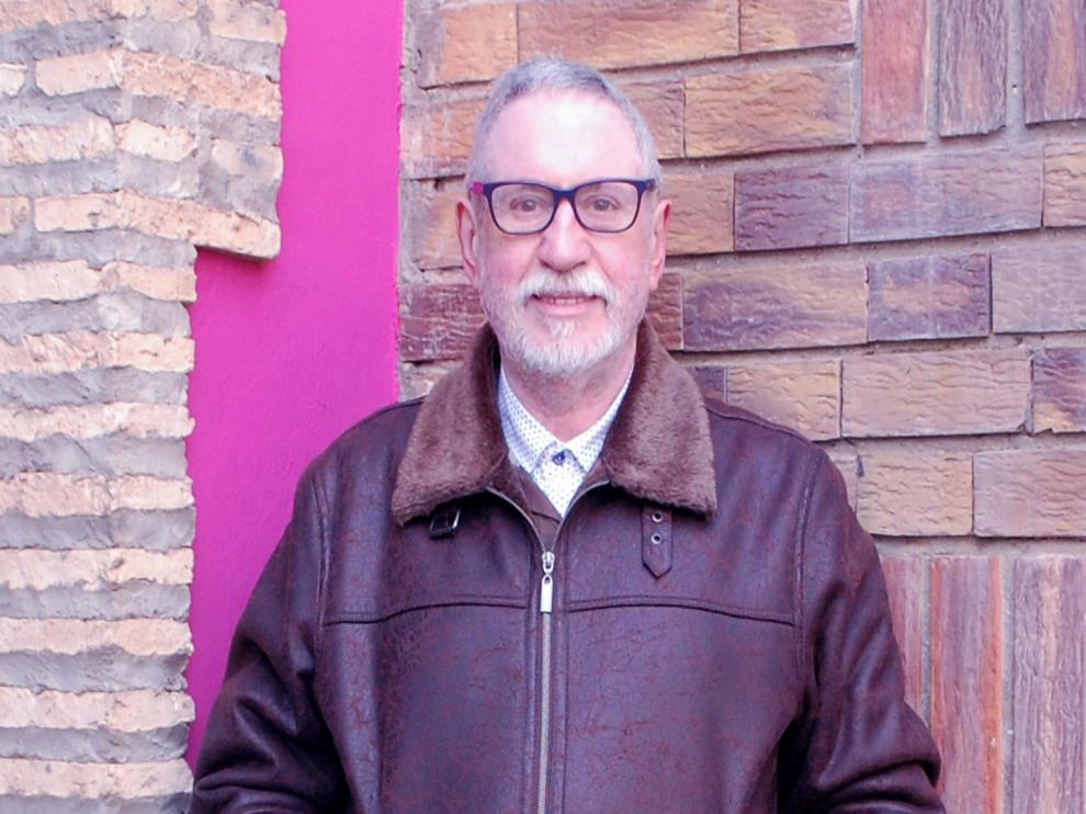 Manuel Antonio Corvinos: "Posiblemente haya encontrado mi lugar escribiendo de mi tierra natal"