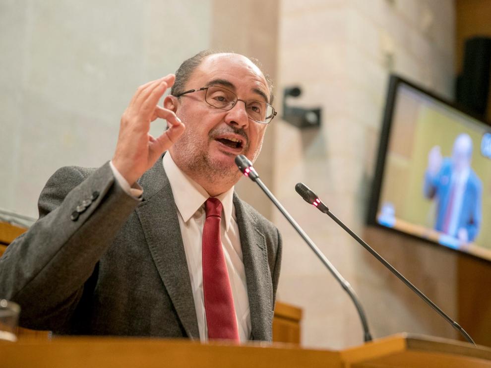 Lambán manifiesta su apoyo a Sánchez porque "no lo va a tener fácil"