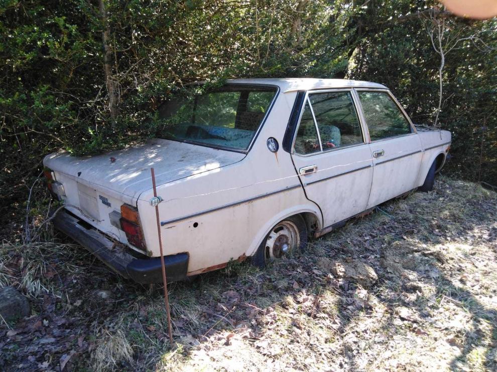Un Seat 131 en el valle de Sorrosal