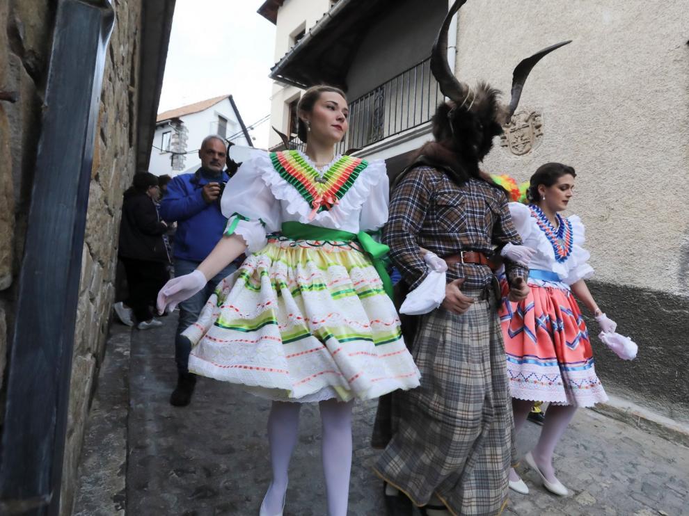 Madamas y trangas de Bielsa sacan sus trajes este fin de semana
