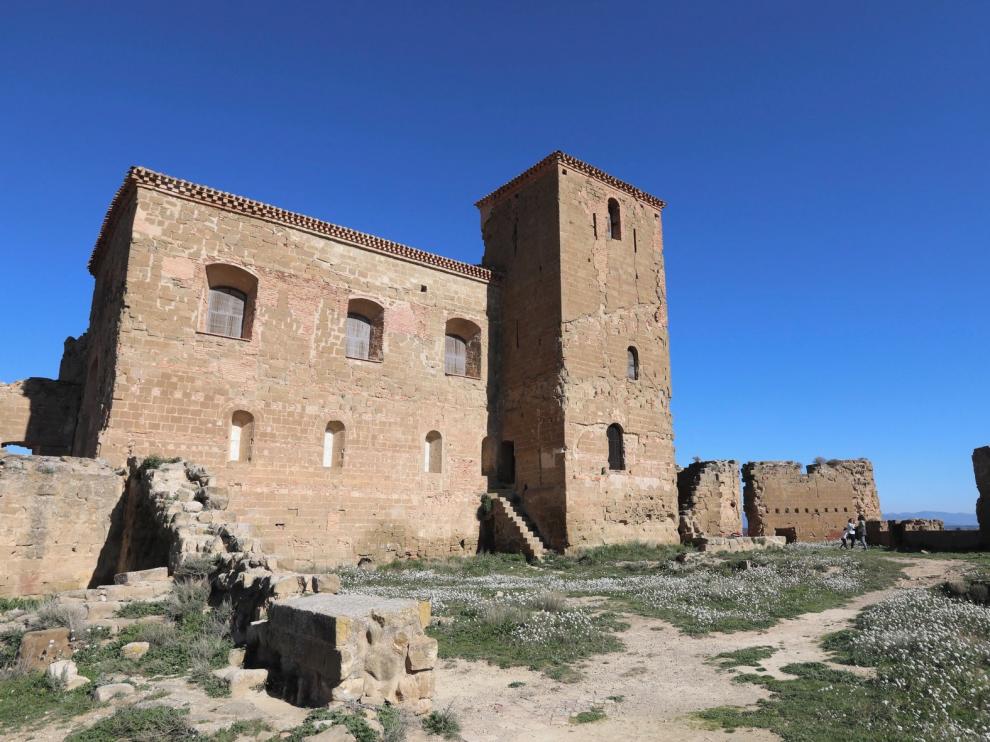 Licitadas las obras en el Castillo de Montearagón y multa de 15.000 euros para los autores de las pintadas