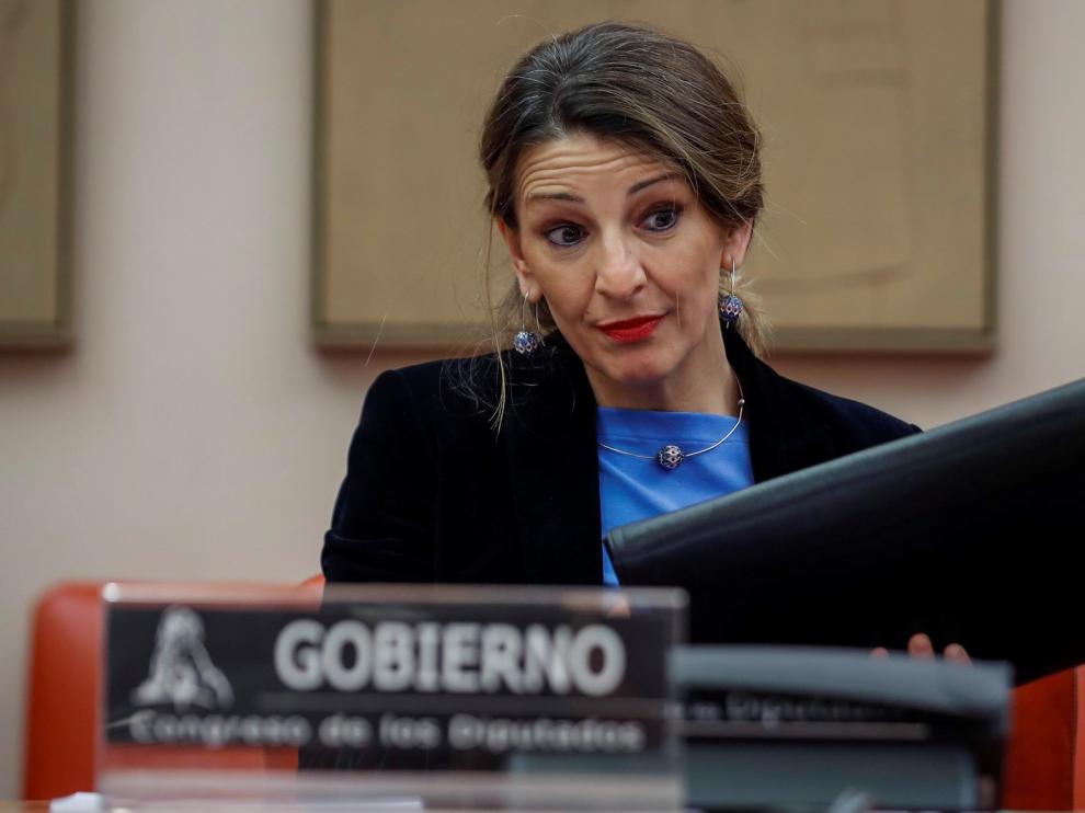Díaz prioriza los falsos autónomos y el SMI