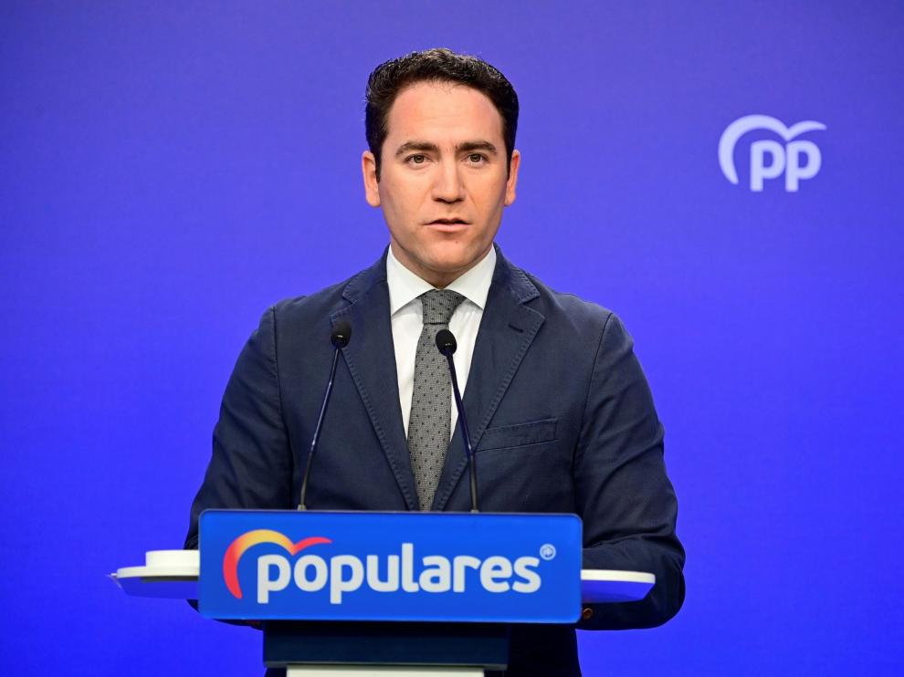 Iturgaiz será candidato del PP a lehendakari y Alonso queda fuera