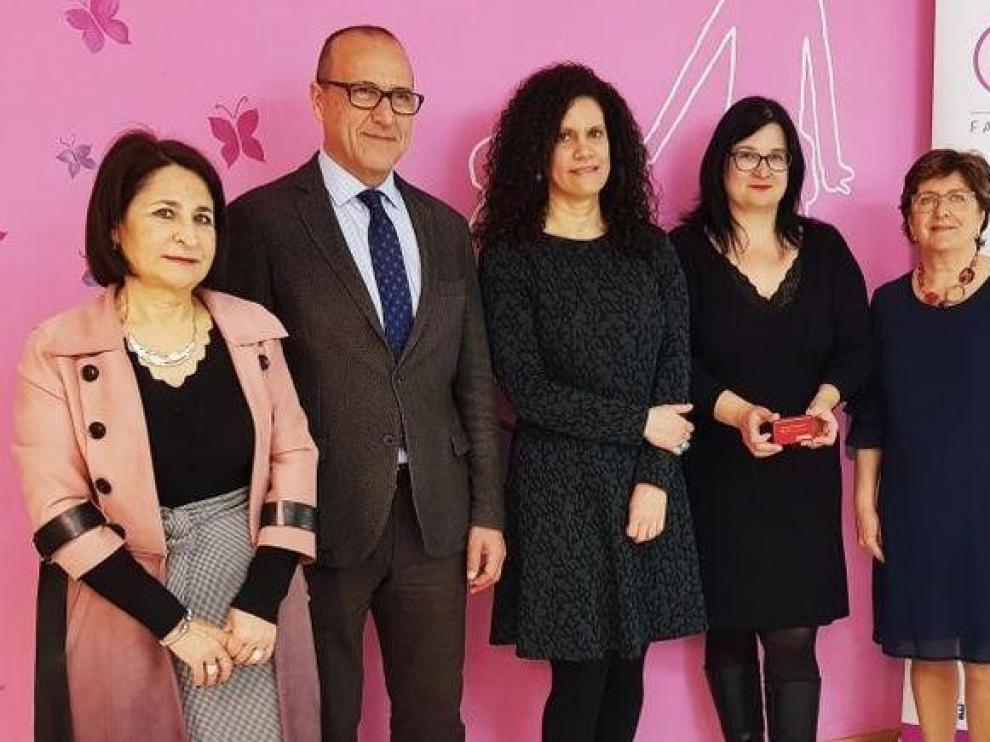 El carné de familias monoparentales de Aragón servirá para obtener un punto extra del proceso de escolarización