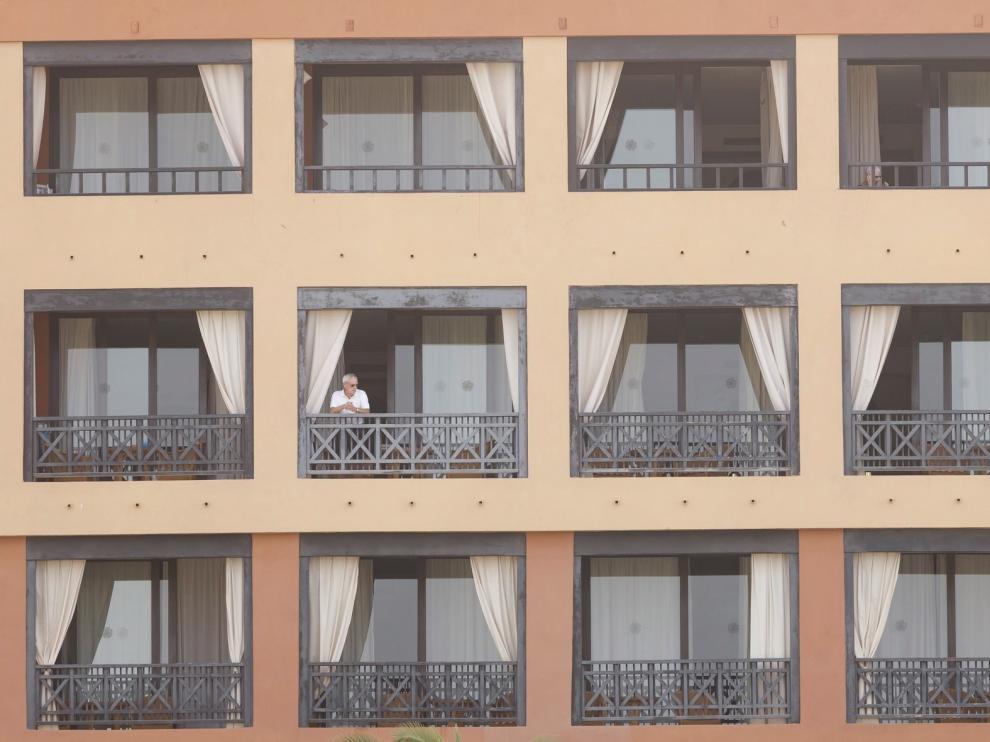 El positivo por coronavirus en Tenerife obliga a poner en cuarentena a 1.000 personas en un hotel