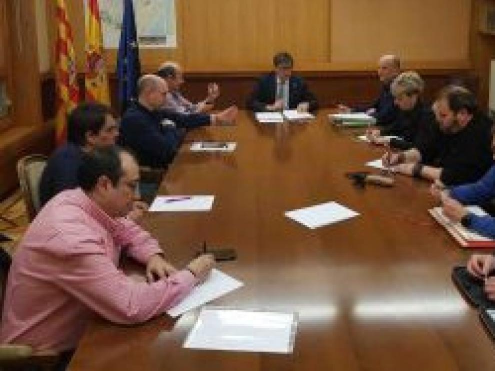 Mesa de diálogo de sindicatos y DGA para la térmica de Andorra