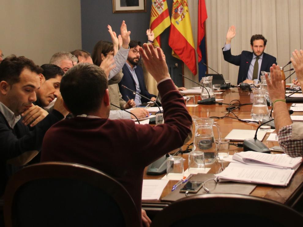 El pleno del Ayuntamiento de Monzón aprueba, por primera vez, ayudas a emprendedores
