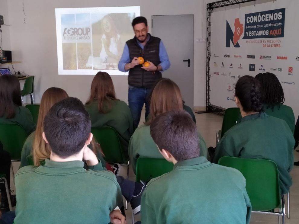 Un total de 25 empresas se dan a conocer en centros educativos de La Litera y Cinca Medio
