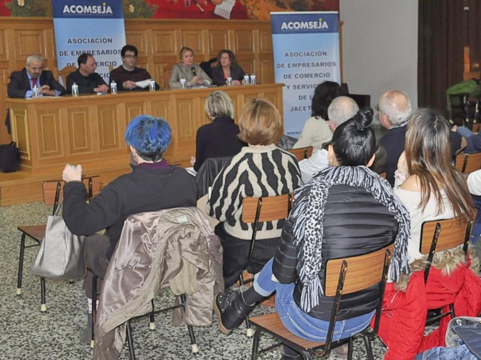 Los comerciantes plantean una feria de la nieve en Jaca