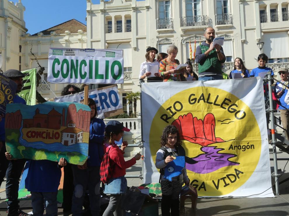 Lambán duda de que el proyecto de Biscarrués tenga "recorrido legal"