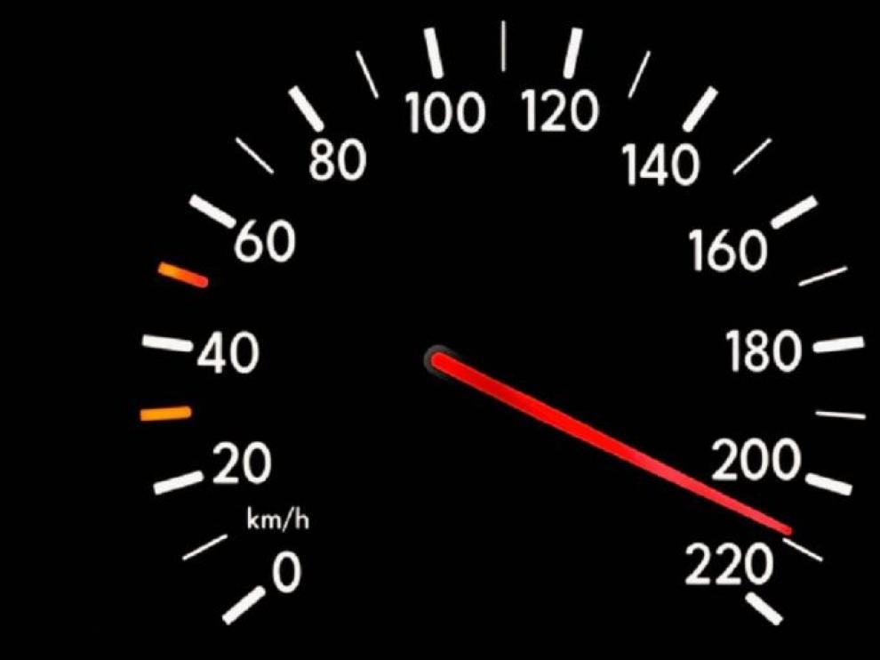 Localizado un conductor que se grabó a 220 km/h y colgó el vídeo en las redes