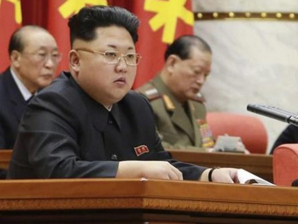 Kim Jong Un estudia con su cúpula militar de Gobierno nuevas medidas de "disuasión bélica"