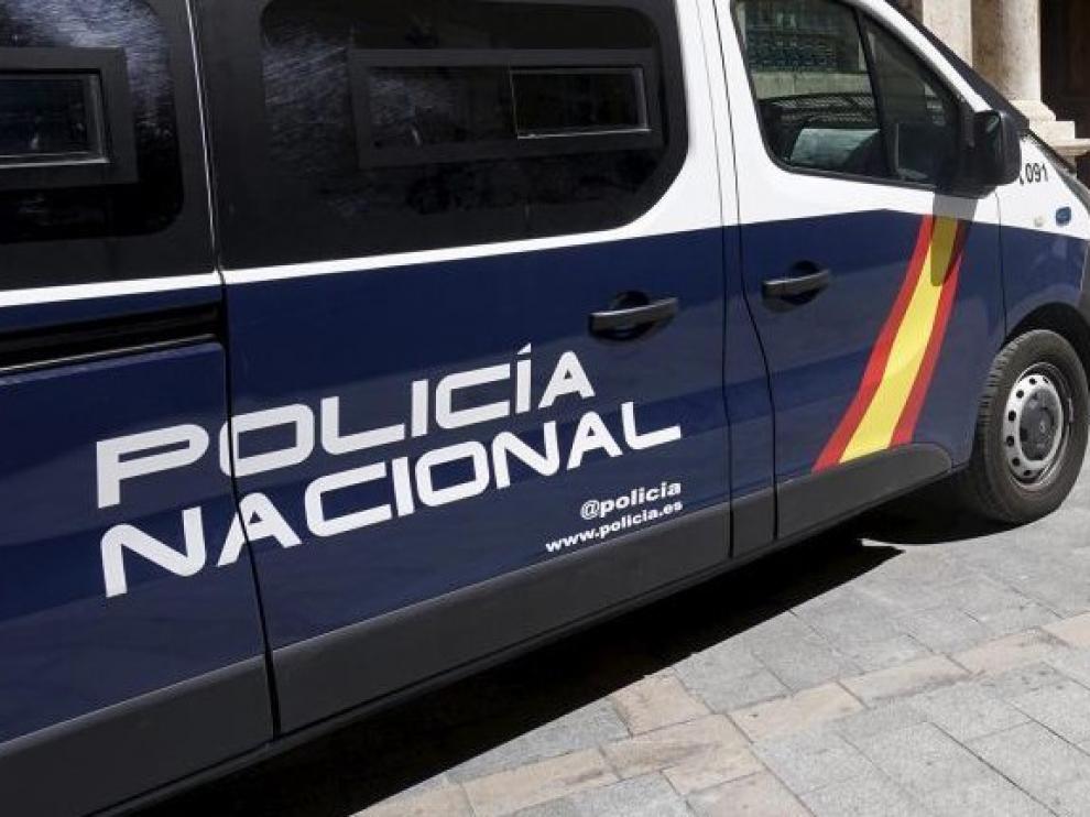 Detienen en Huesca a dos jóvenes que robaban con violencia a personas que estaban usando el móvil