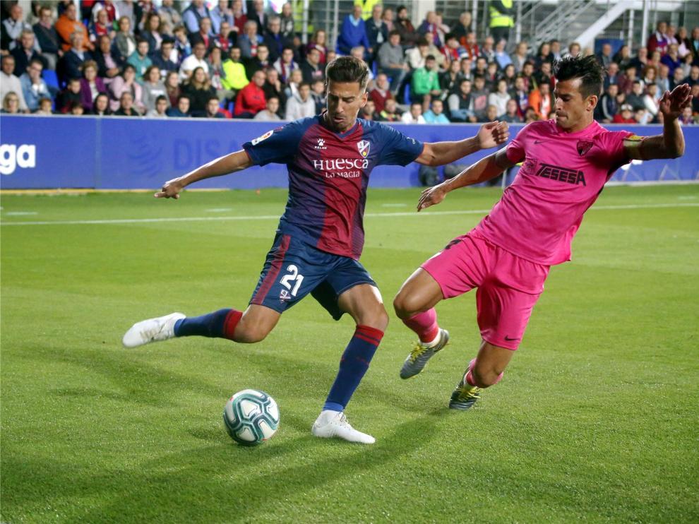 El Huesca organiza viaje en avión para Málaga