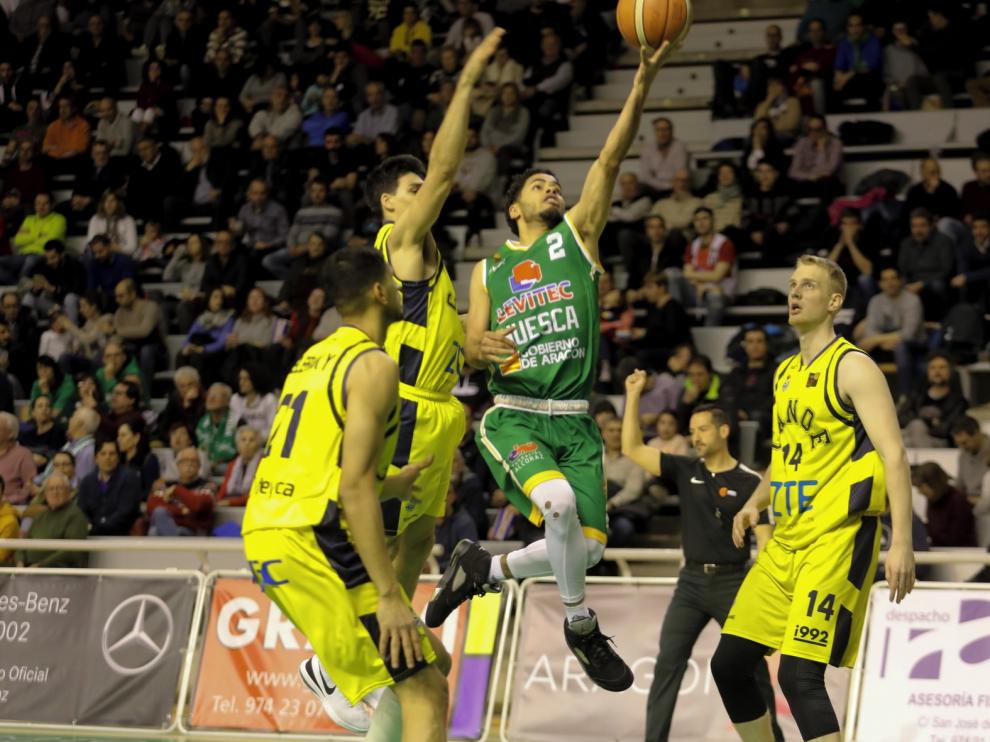 Levitec afronta tres duelos contra equipos de playoff