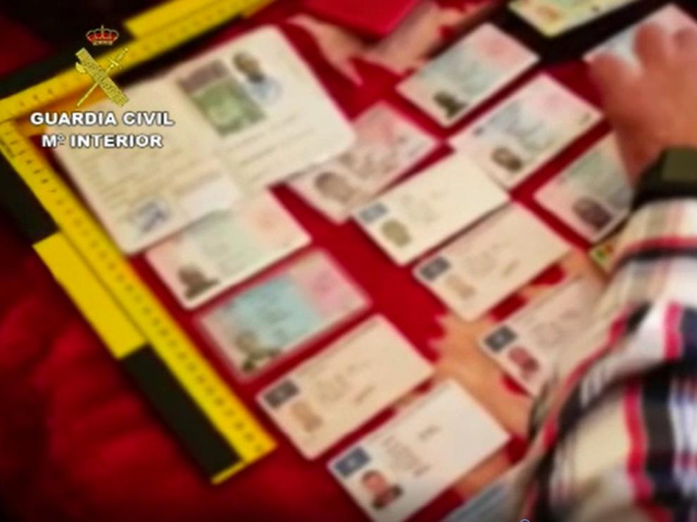 La Guardia Civil detiene a un vecino de Monegros por distribuir permisos de conducir falsos en la provincia de Huesca