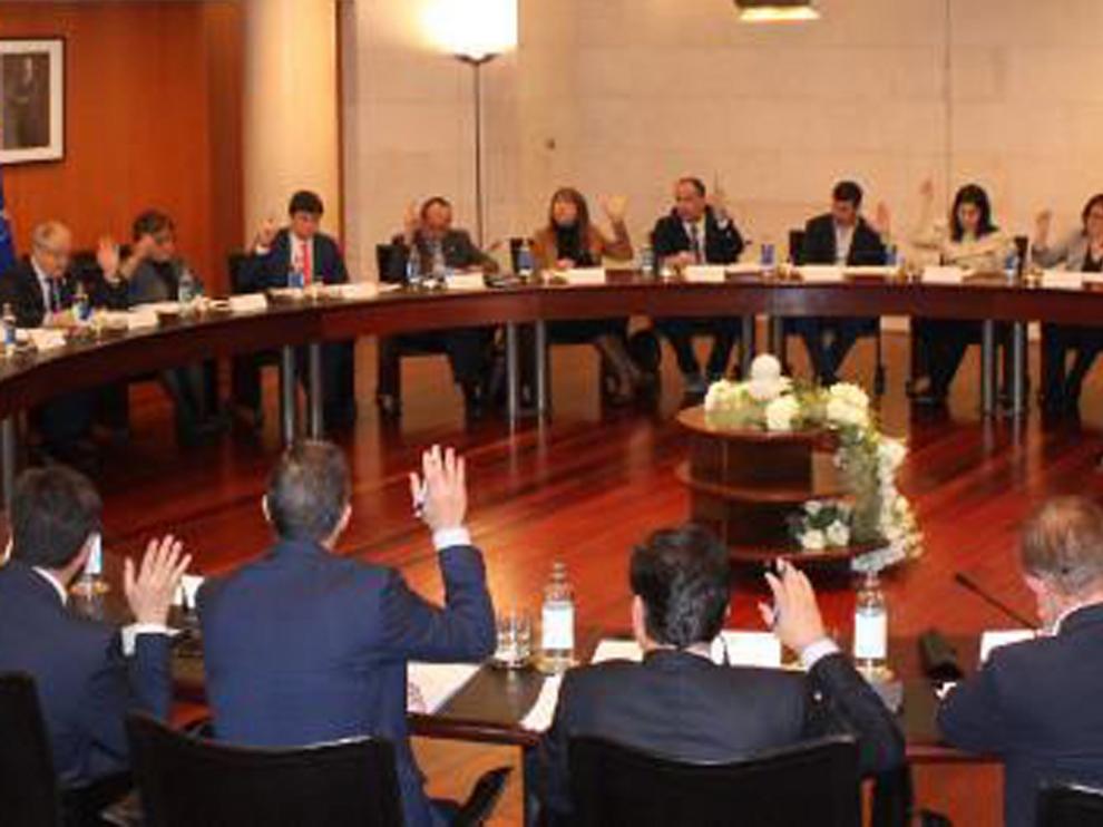 La DPH trabajará para conseguir un Fondo Especial de Inversiones para Huesca