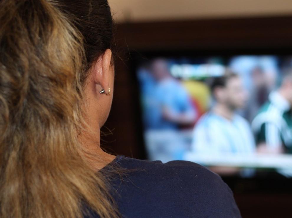 Siete de cada diez españoles vieron el lunes la televisión más de 6 horas