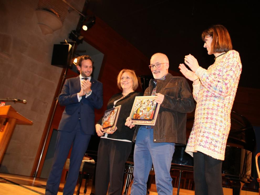Rosa Debón y el Grupo Fotográfico Apertura, premios Monzón Extiende Cultura
