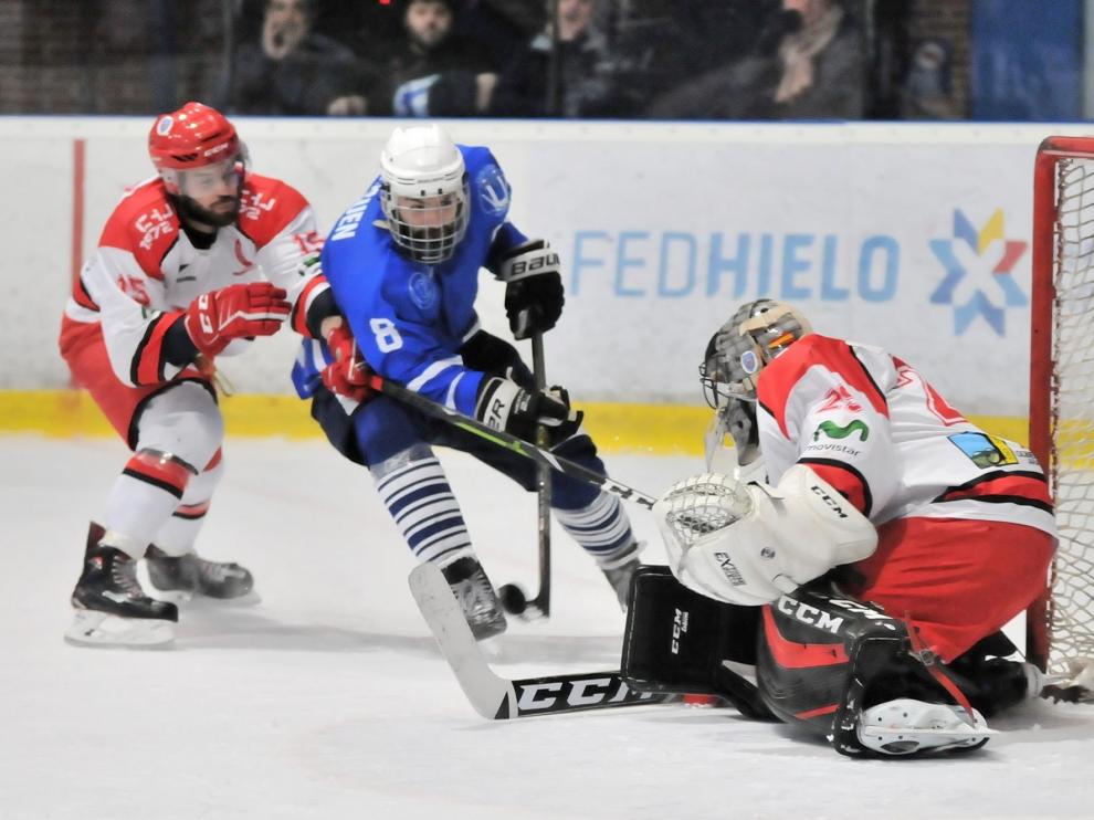 El Club Hielo Jaca, a una semana de su estreno liguero