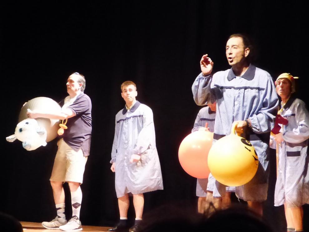 Las "Criaturas" de Dorondón bajan el telón teatral en Biescas