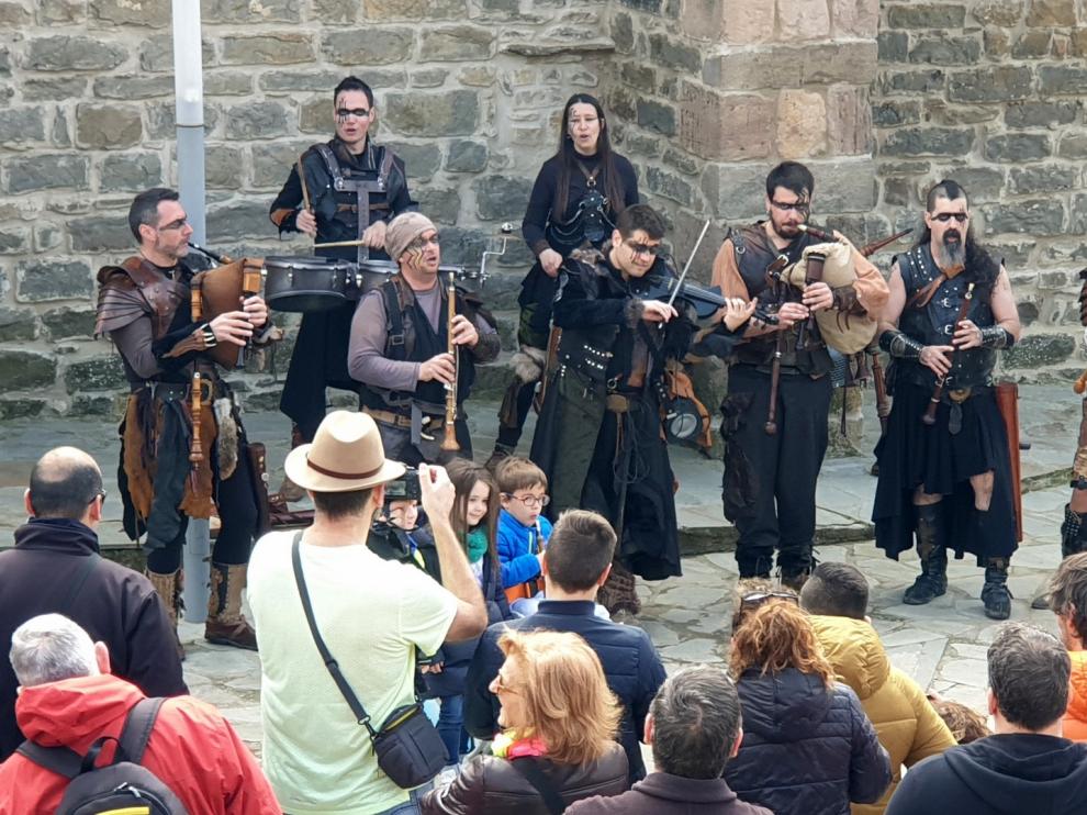 Lurte revolucionó en Cosecha de invierno las calles de Arguis con su energía musical