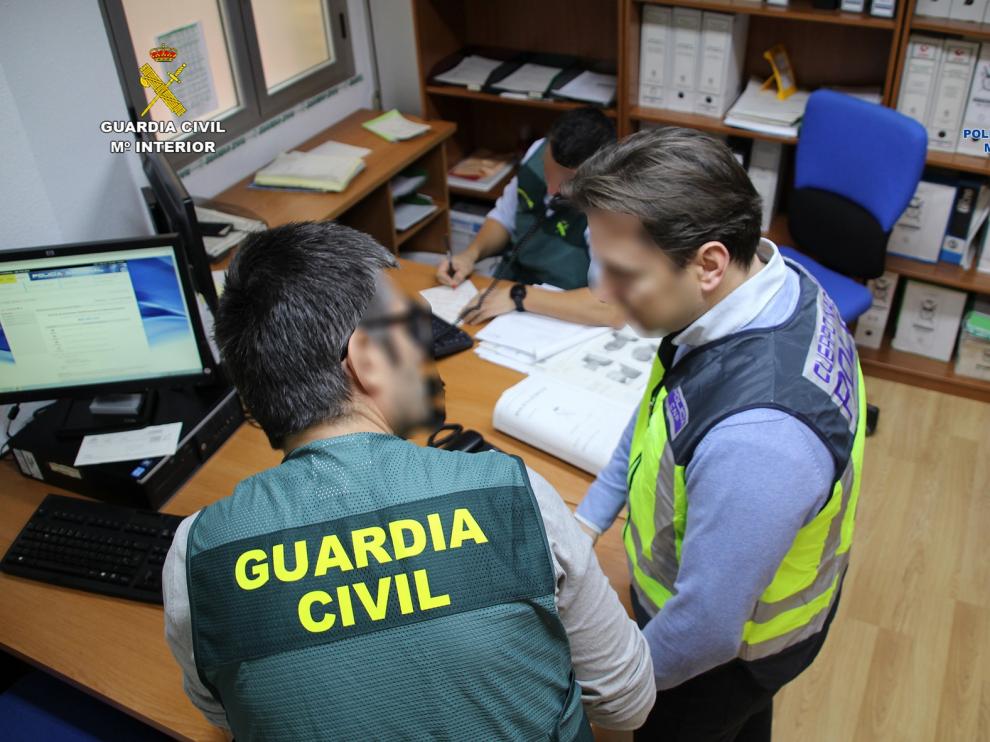 Cuatro detenidos en Huesca por la venta fraudulenta de artículos y alquileres por Internet