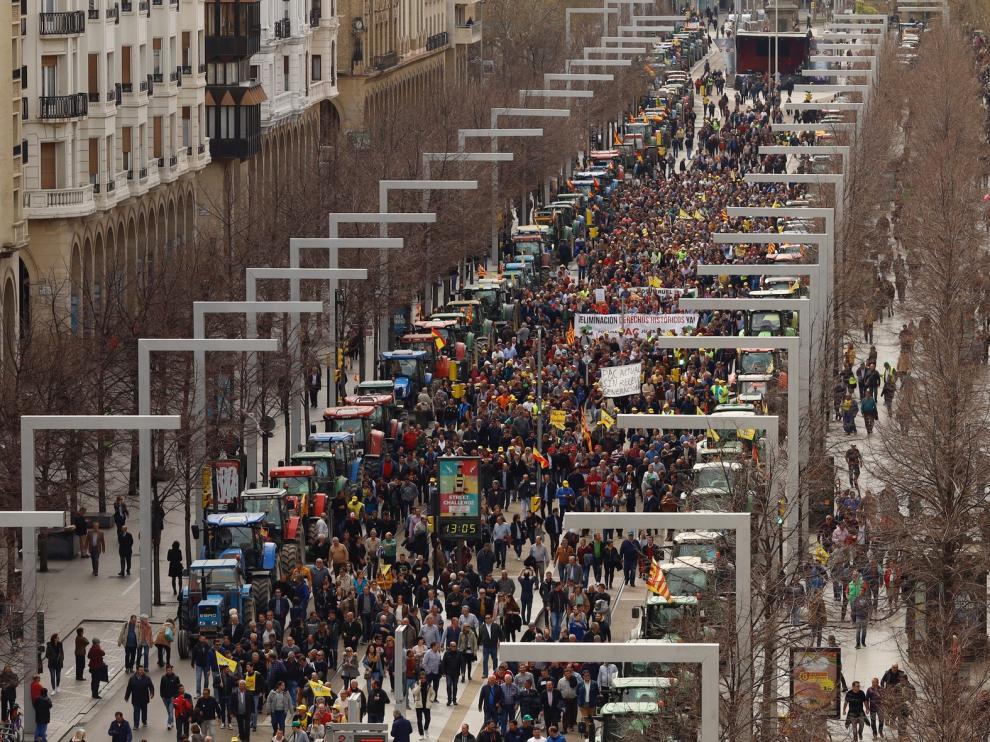 El sector agrario clama en una protesta “histórica” poder vivir de su trabajo