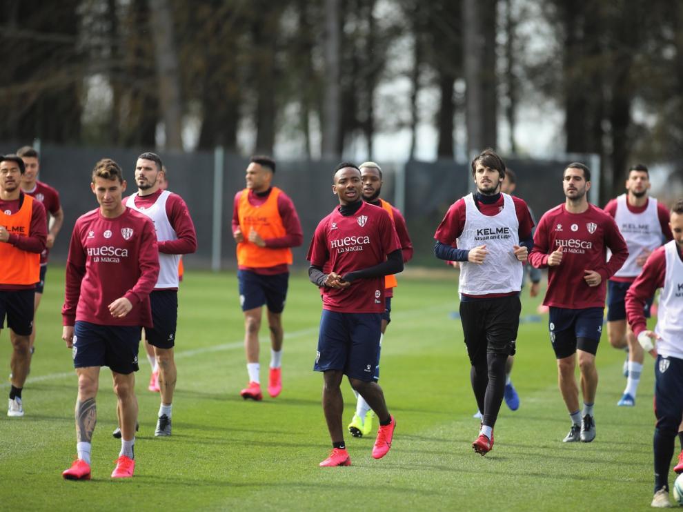 El Huesca prepara la visita a La Rosaleda con toda la plantilla