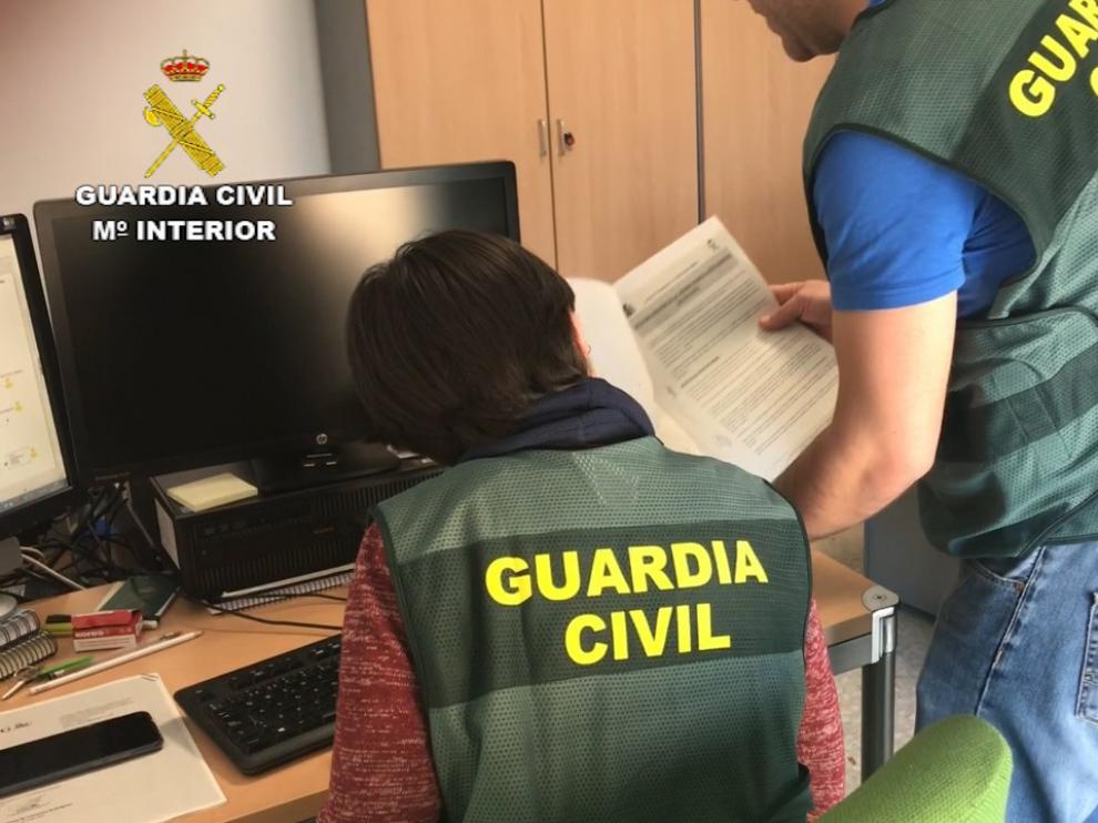 Agentes de la Guardia Civil de Huesca detienen en Madrid a ocho personas por estafas telefónicas mediante 'phishing'