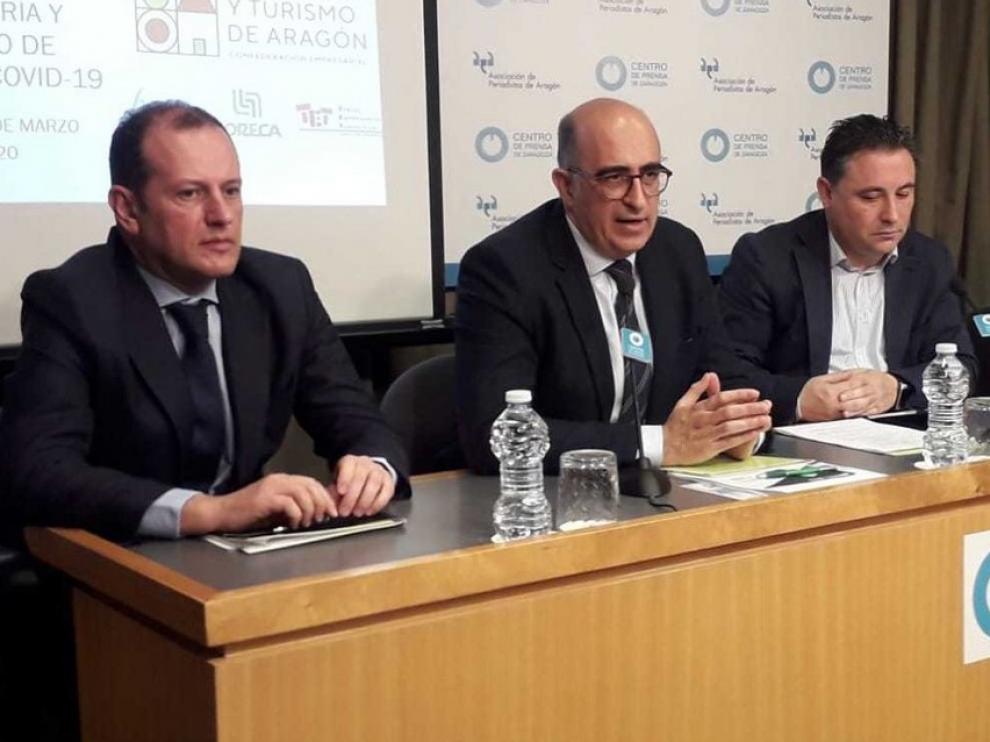 "La manera de responder a la pandemia es que cerremos"