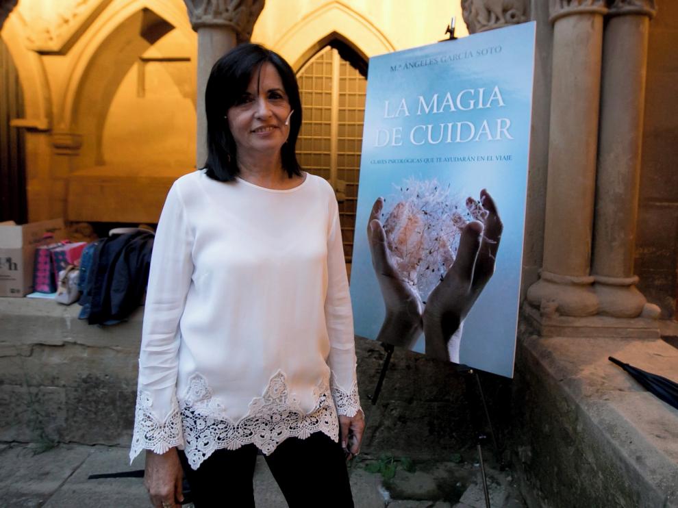 María Ángeles García Soto: "La escritura expresiva es muy liberadora, saca fuera miedos y angustias"