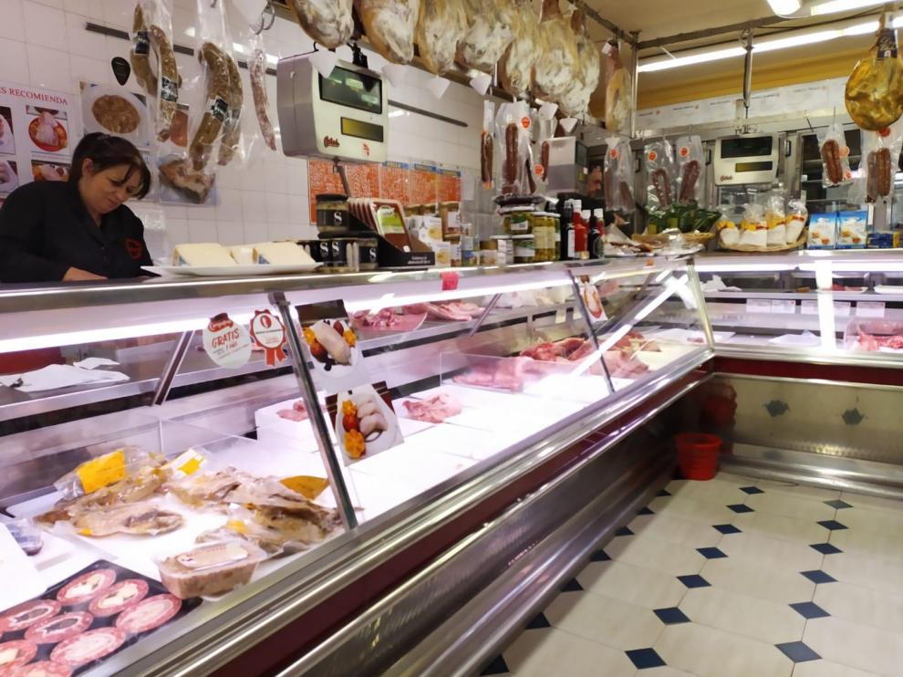 Avalancha de compras en carnicerías y en fruterías de Huesca