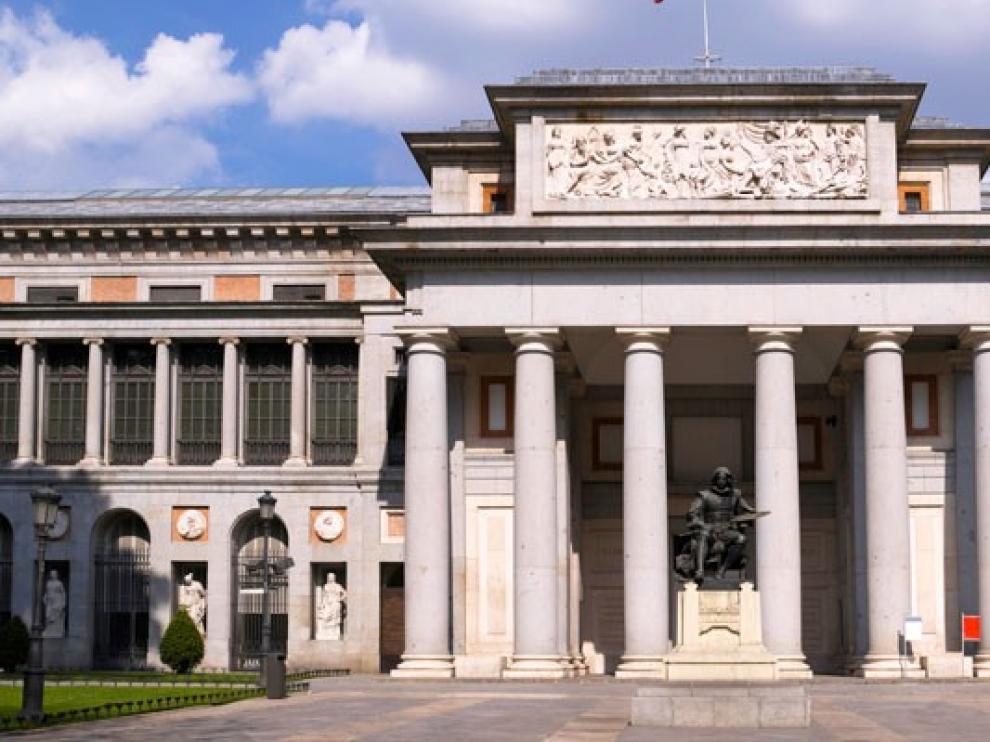 Paseo por el Prado o el Thyssen en pijama y zapatillas de estar por casa