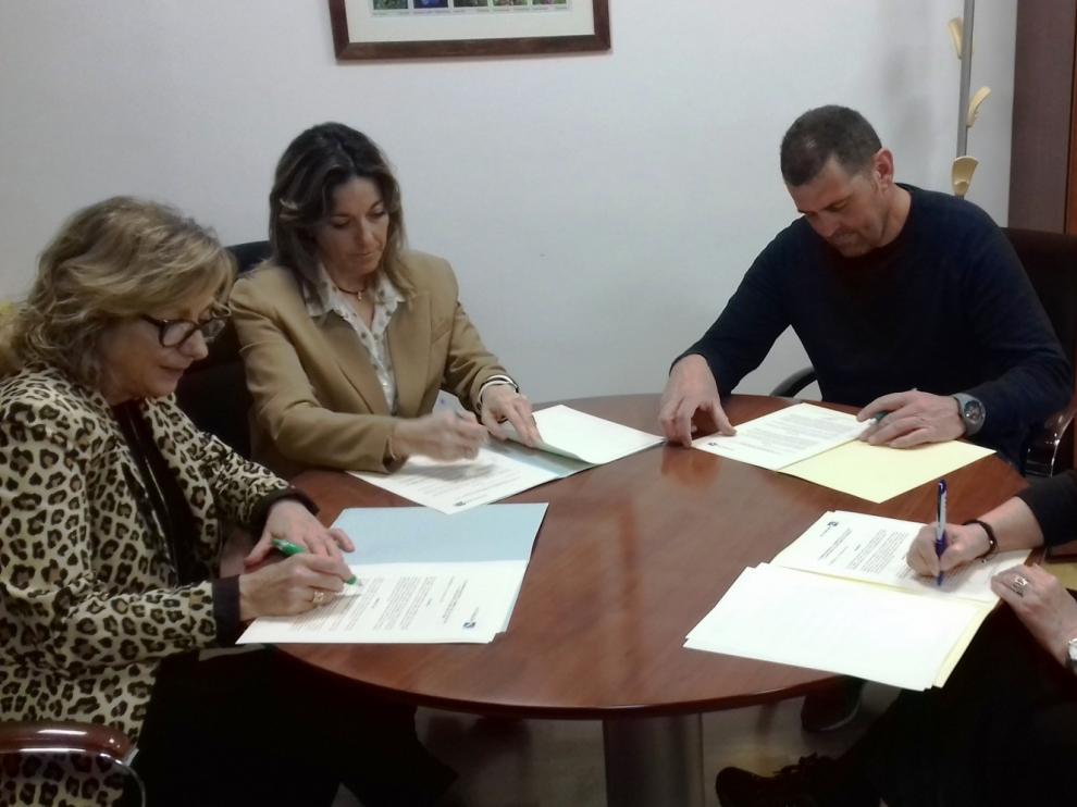El Alto Gállego firma un nuevo convenio con sus cuatro revistas