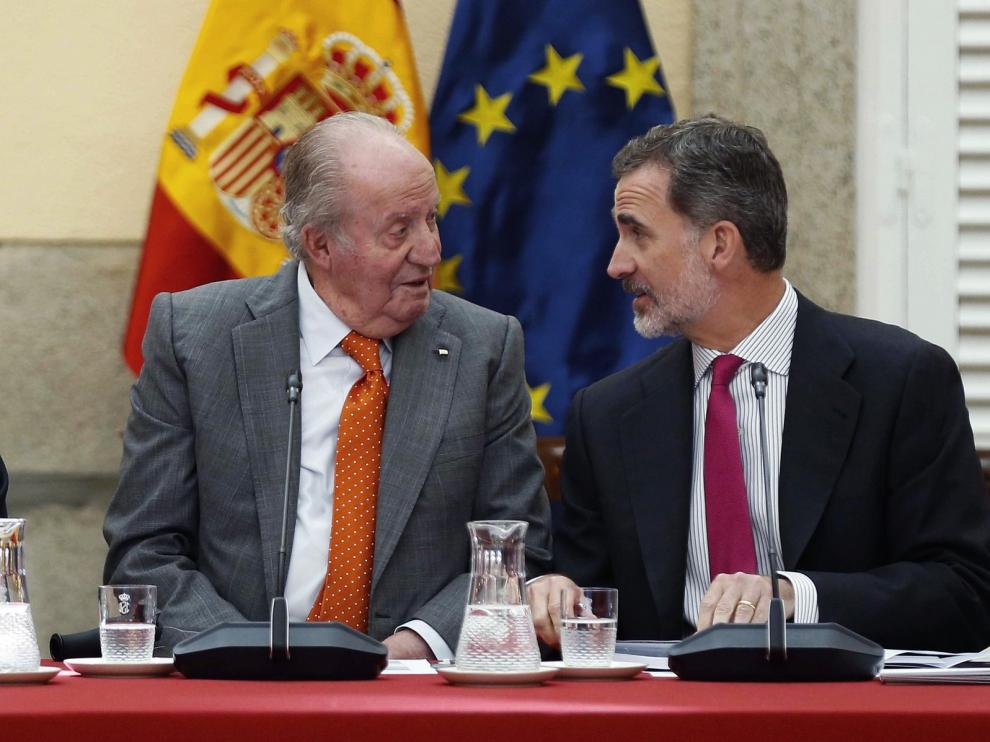 El rey renuncia a herencia de su padre y le retira asignación presupuestaria