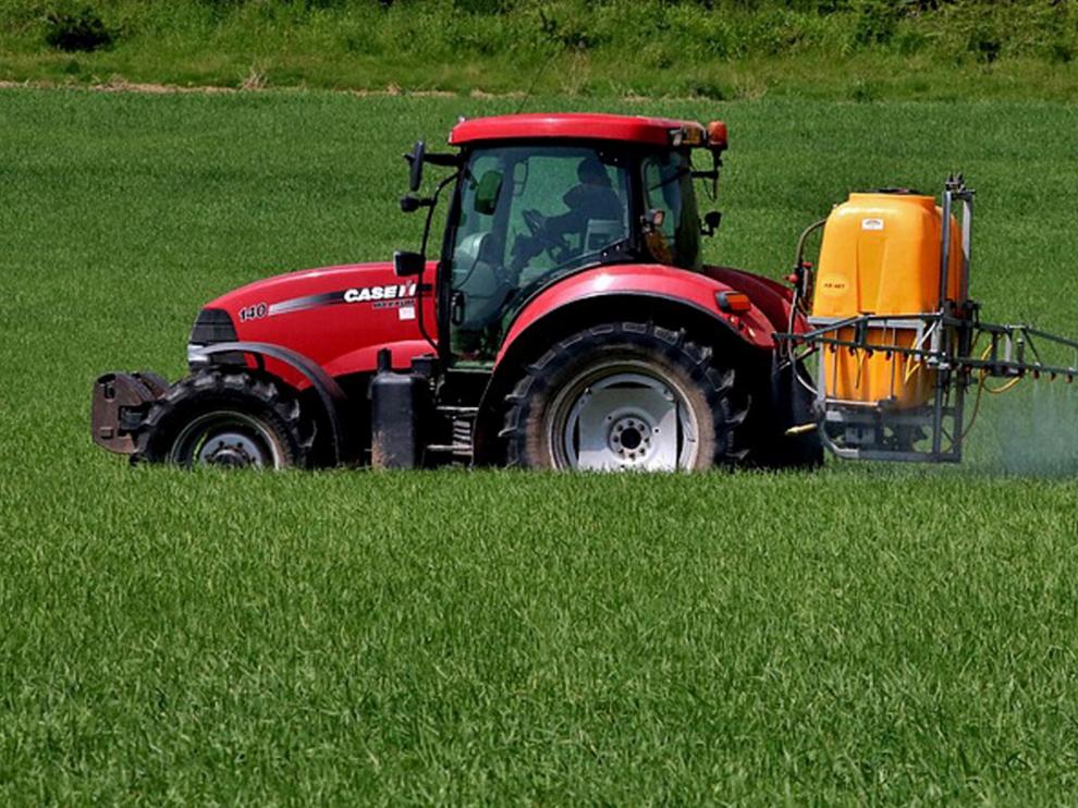 Asaja ofrece sus máquinas agrarias para desinfectar y evitar la propagación del coronavirus