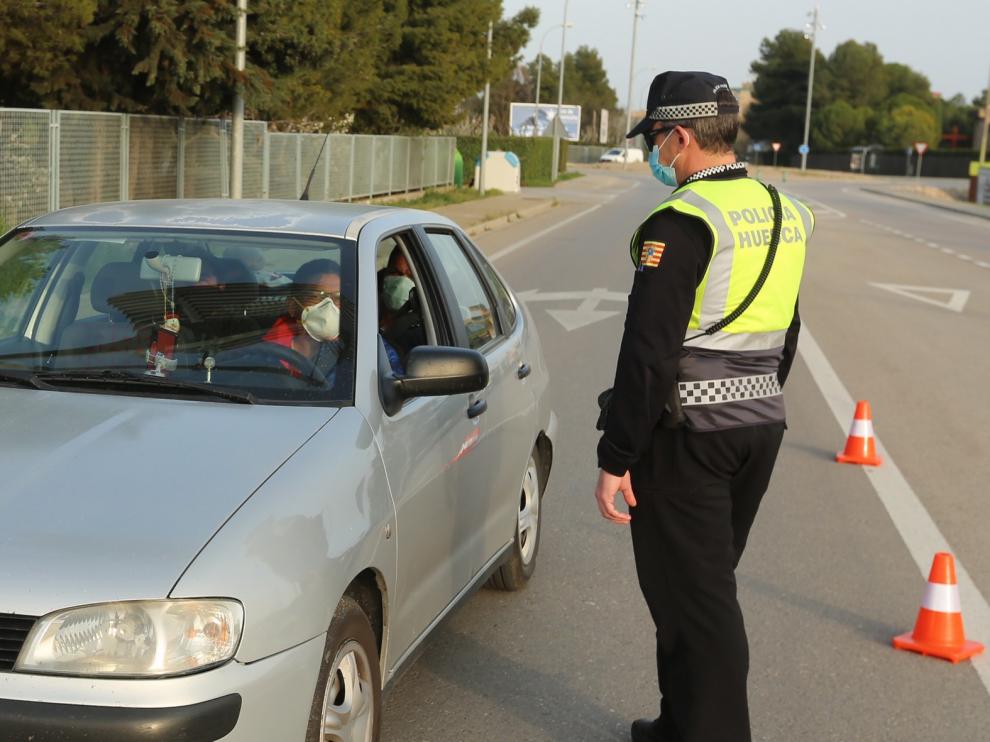 La Policía Local de Huesca subraya que en la fase 1 de desescalada se ha de ser todavía más cuidadoso
