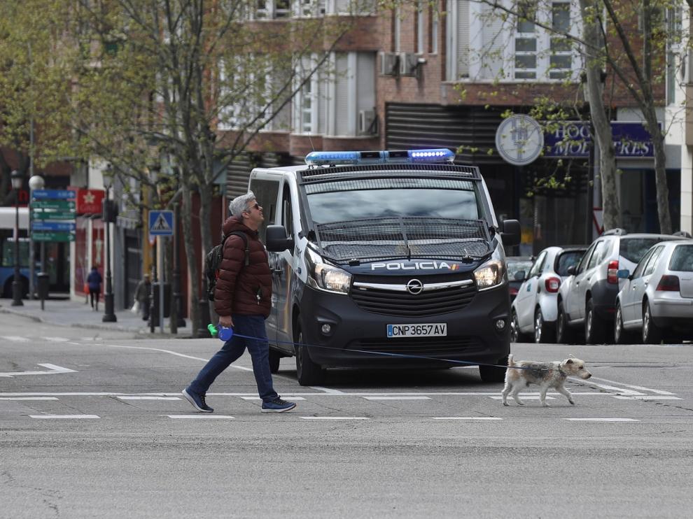 Un hombre de 77 años "cazando pokemon", entre las 664 multas ayer en Madrid por incumplir estado de alarma